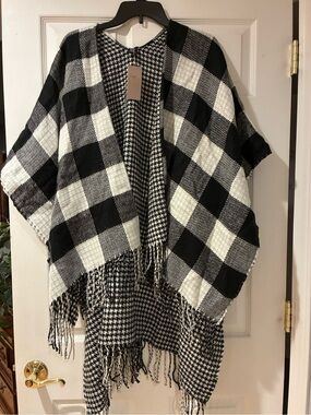 Buffalo plaid open front reversible poncho